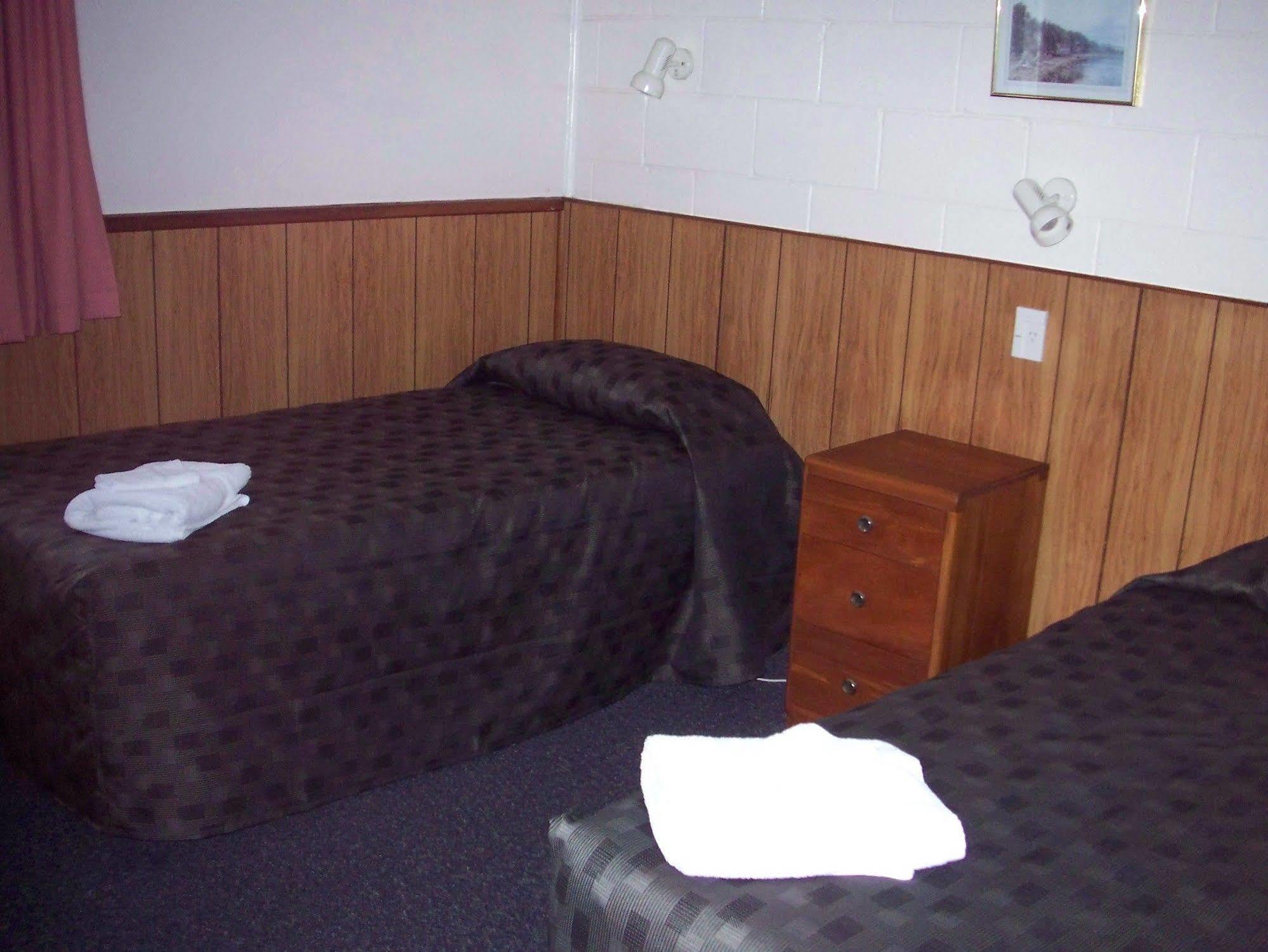 Feilding Motel Экстерьер фото